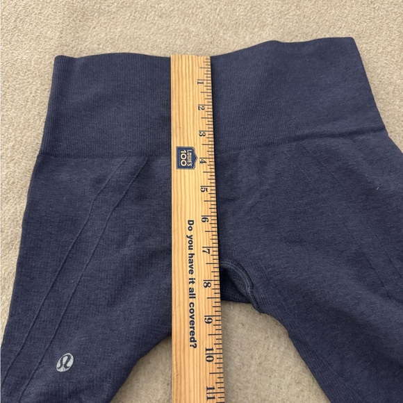 Lululemon In the Flow Crop IIII Sz 4 Ribbed Stretch Leggings Knee Length Ruched - Picture 5 of 7